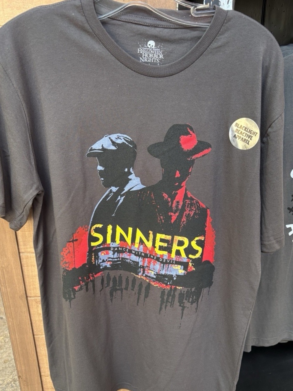 Universal 2026 HHN Halloween Horror Nights Sinners Smoke And Stack Shirt L